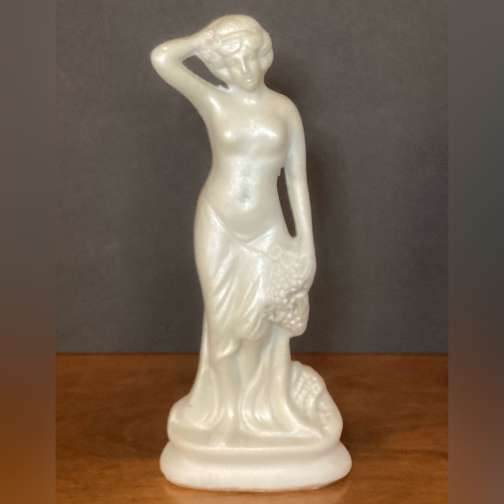 Vintage Art-Deco Nude Lady Figurine